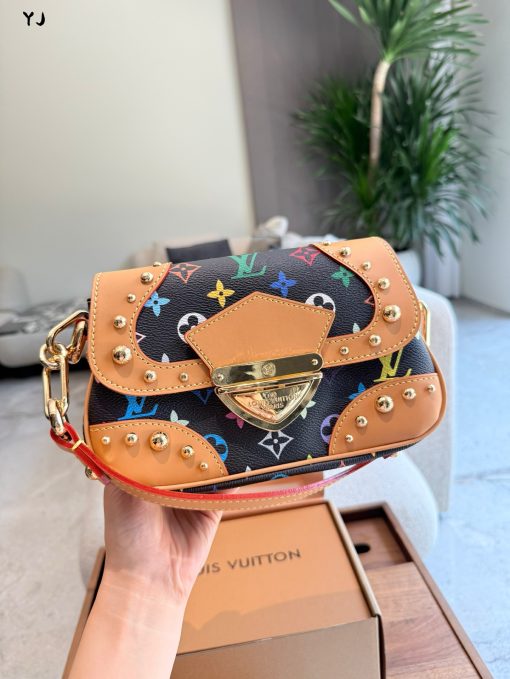 LV underarm bag - Image 3