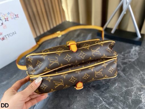 LV crossbody bag - Image 7