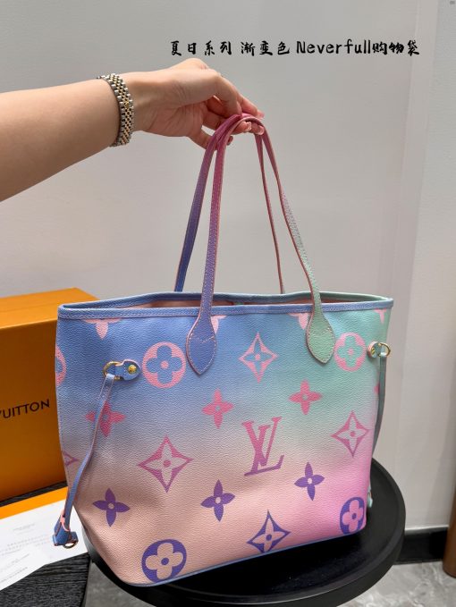 LV shopping bag - Image 5