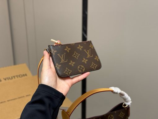 LV bucket bag - Image 8