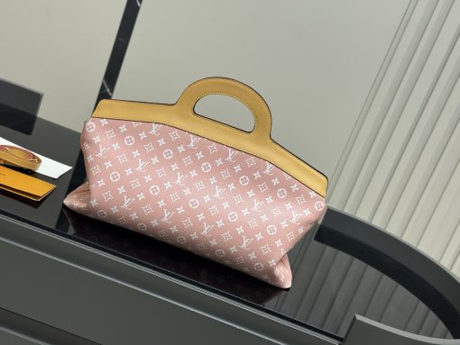 LV handbag - Image 9