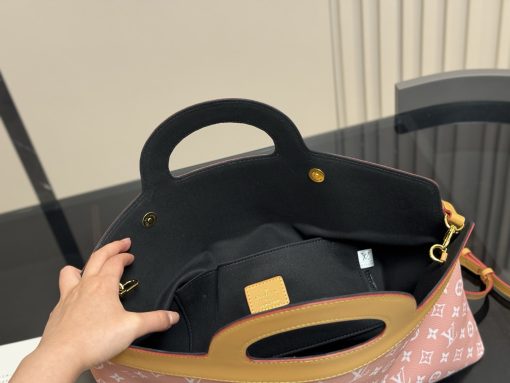 LV handbag - Image 7