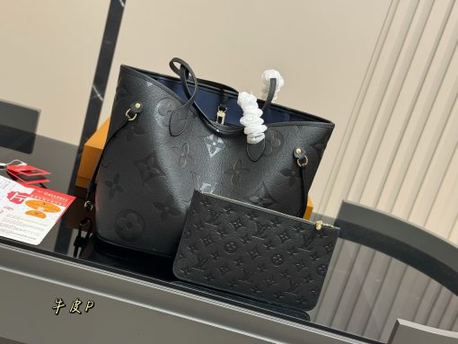LV shopping bag - Image 9