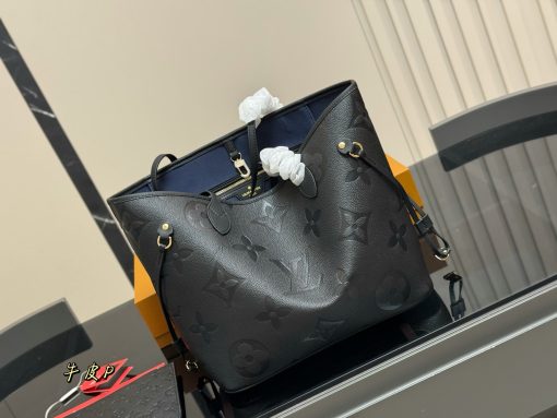 LV shopping bag - Image 6