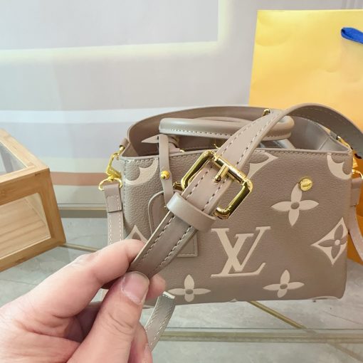 LV Montaigne bag - Image 6
