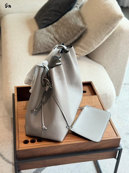 LV shopping bag - Image 4
