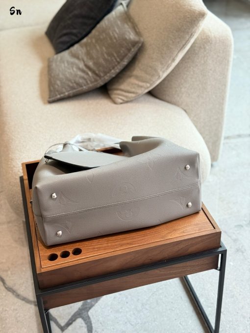 LV shopping bag - Image 2