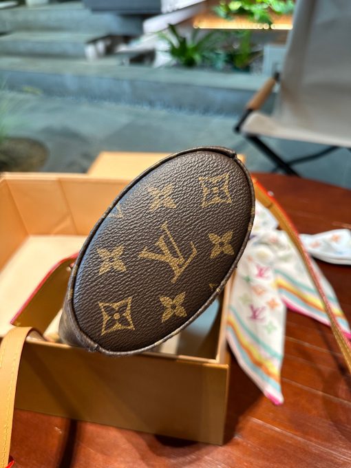 LV bucket bag - Image 3