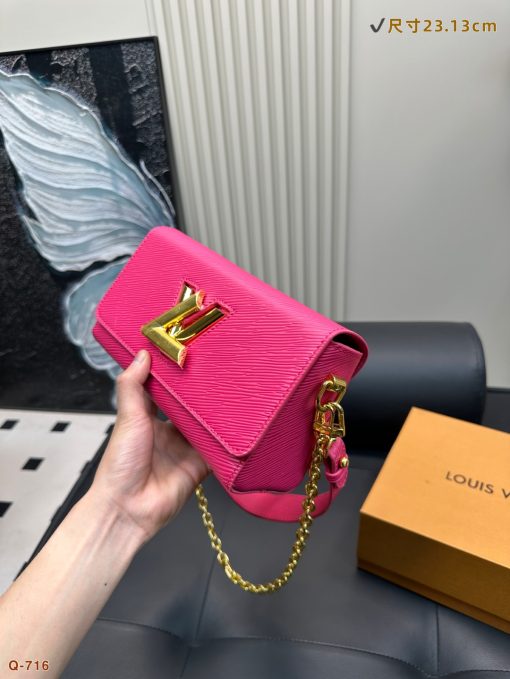 LV chain bag - Image 9