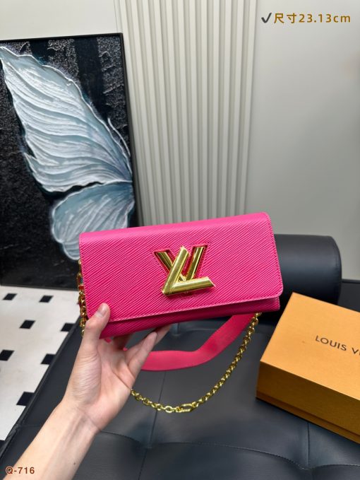 LV chain bag - Image 4