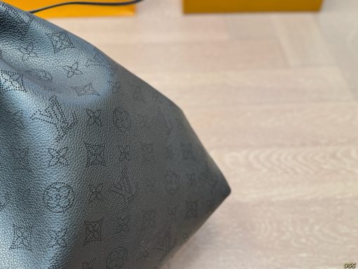 LV tote bag - Image 8