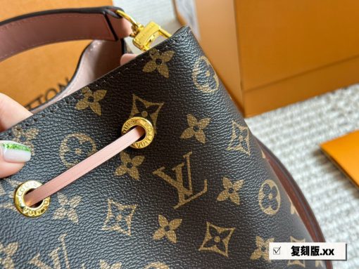 LV bucket bag - Image 6