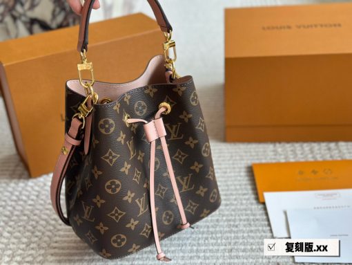 LV bucket bag - Image 5