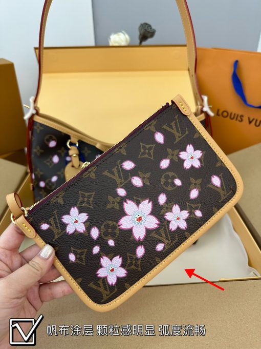 LV Carryall - Image 9