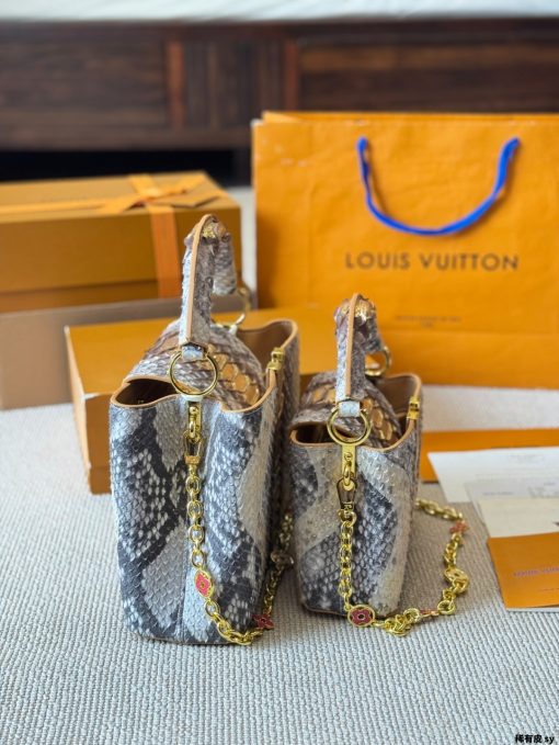 LV Capucines handbag - Image 5