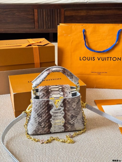 LV Capucines handbag - Image 8