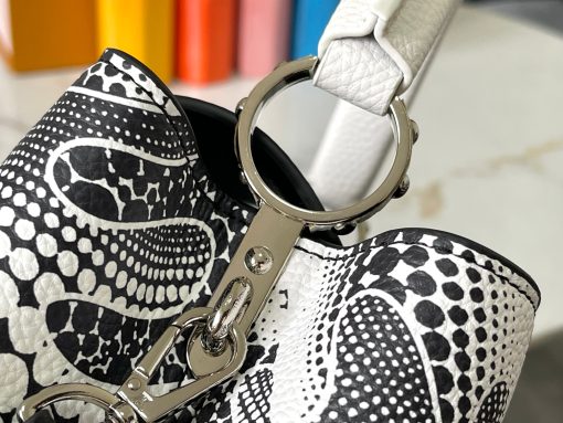 LV Capucines handbag - Image 5