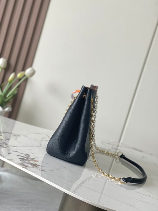 LV shopping bag - Image 8