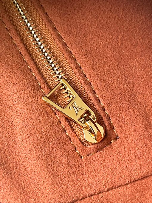 LV shopping bag - Image 5