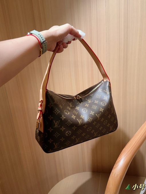 LV underarm bag - Image 8
