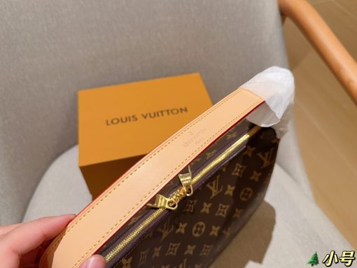 LV underarm bag - Image 4