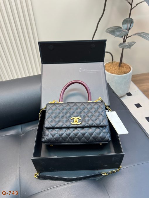 CHANEL handbag - Image 7