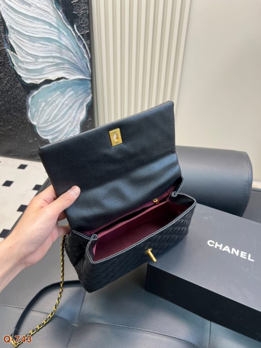 CHANEL handbag - Image 2