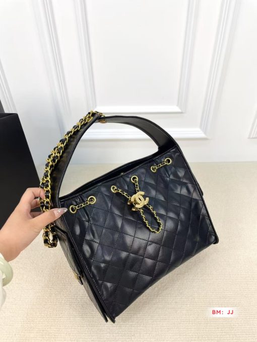 CHANEL tote bag - Image 9
