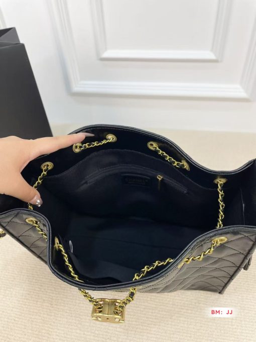 CHANEL tote bag - Image 2