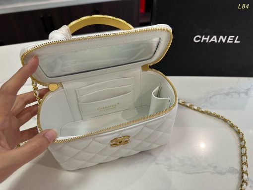 CHANEL cosmetic bag - Image 2