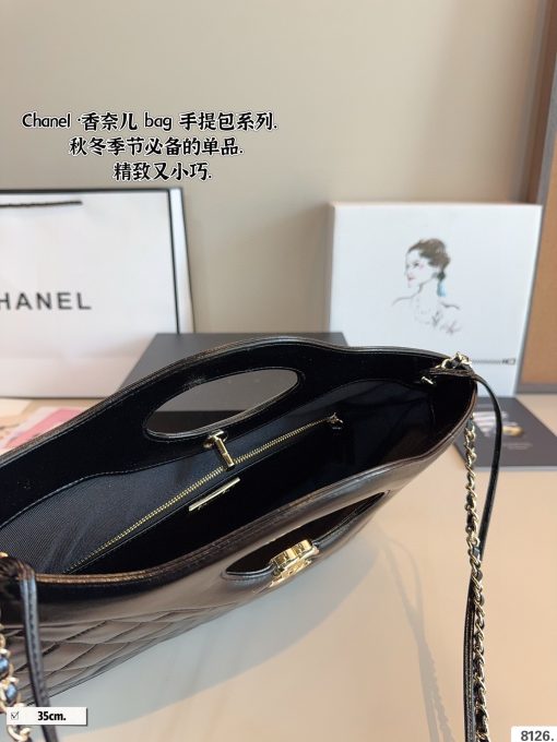 CHANEL handbag - Image 2