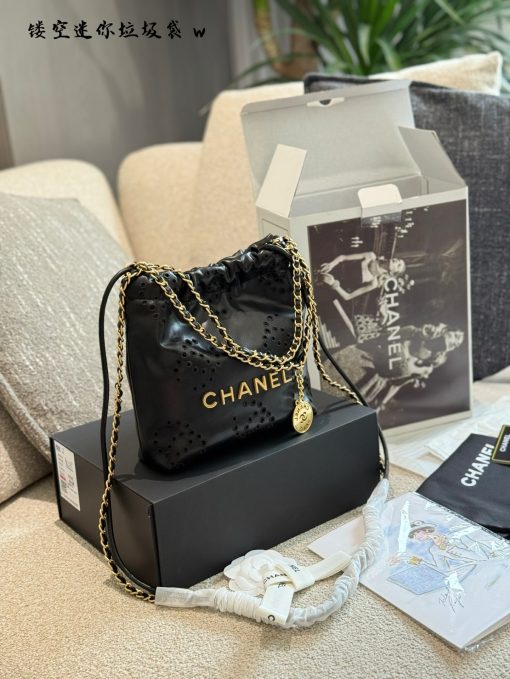 CHANEL Garbage bag - Image 9