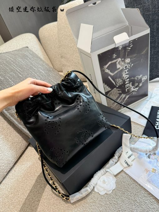 CHANEL Garbage bag - Image 6
