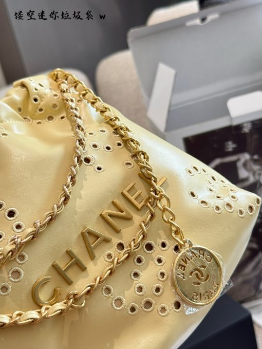 CHANEL Garbage bag - Image 5