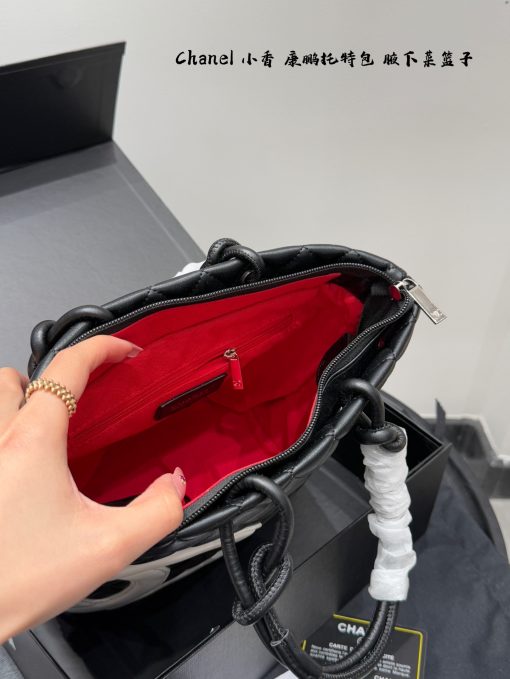 CHANEL tote bag - Image 2