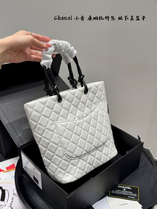 CHANEL tote bag - Image 7