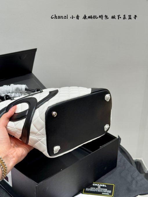 CHANEL tote bag - Image 6
