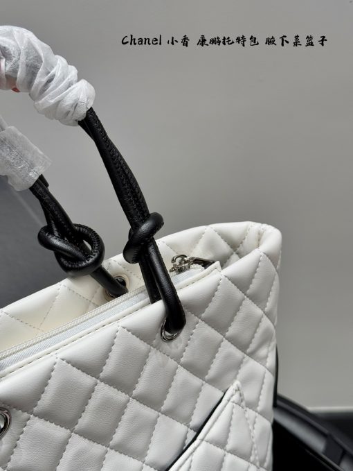 CHANEL tote bag - Image 4