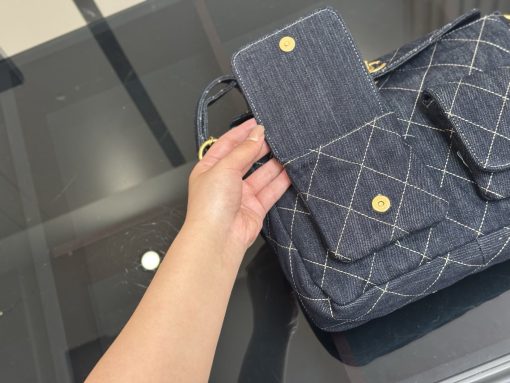 CHANEL messenger bag - Image 6