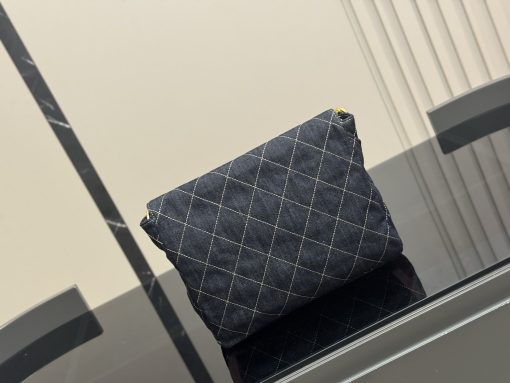 CHANEL messenger bag - Image 4