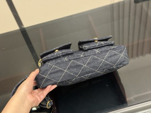 CHANEL messenger bag - Image 3
