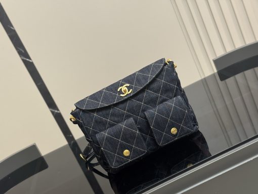 CHANEL messenger bag - Image 2