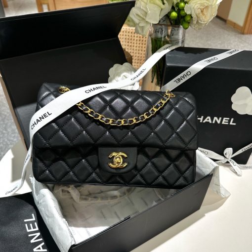 CHANEL crossbody bag