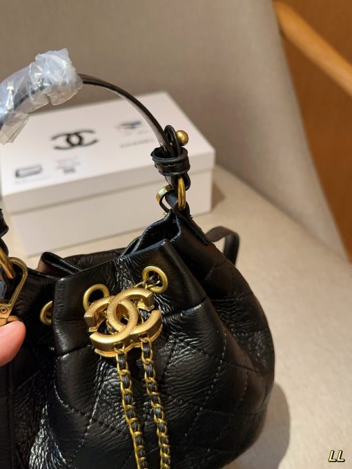 Chanel bucket bag - Image 7