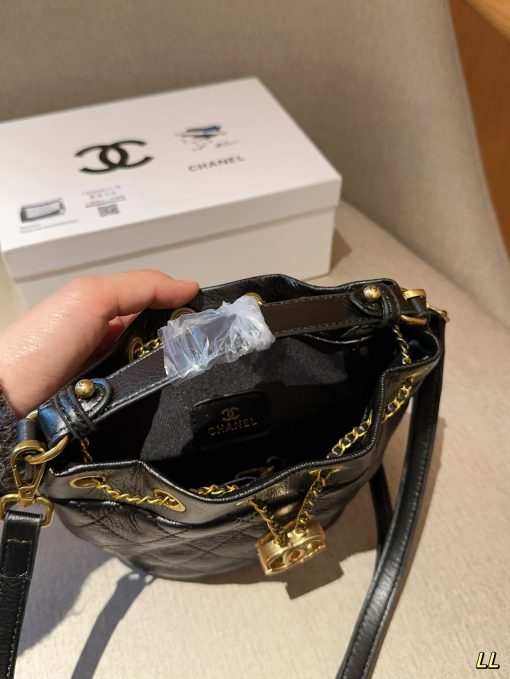 Chanel bucket bag - Image 6