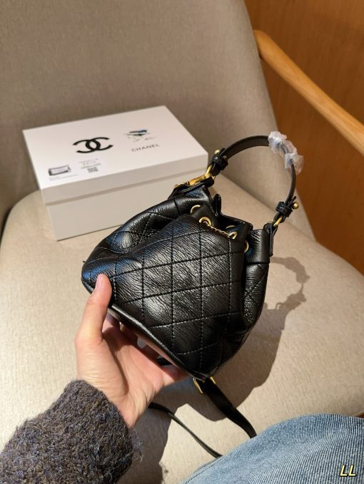 Chanel bucket bag - Image 4