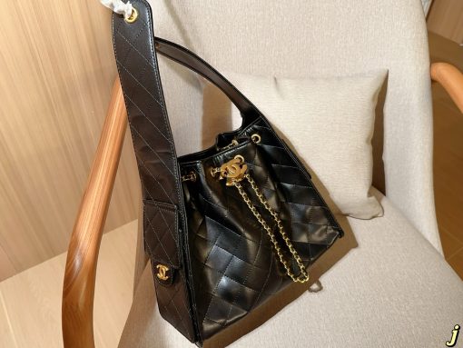 CHANEL underarm bag - Image 9