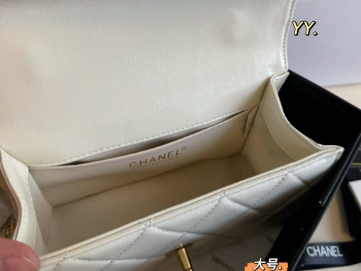 CHANEL chain bag - Image 2