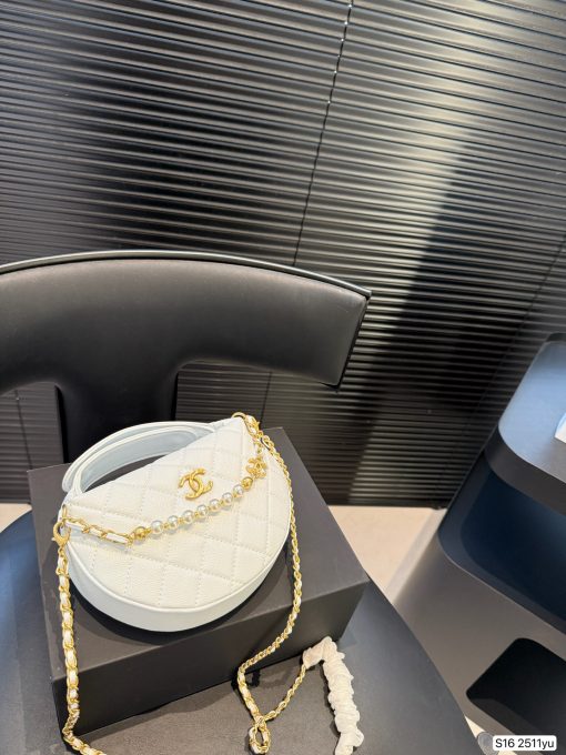 CHANEL handbag - Image 8