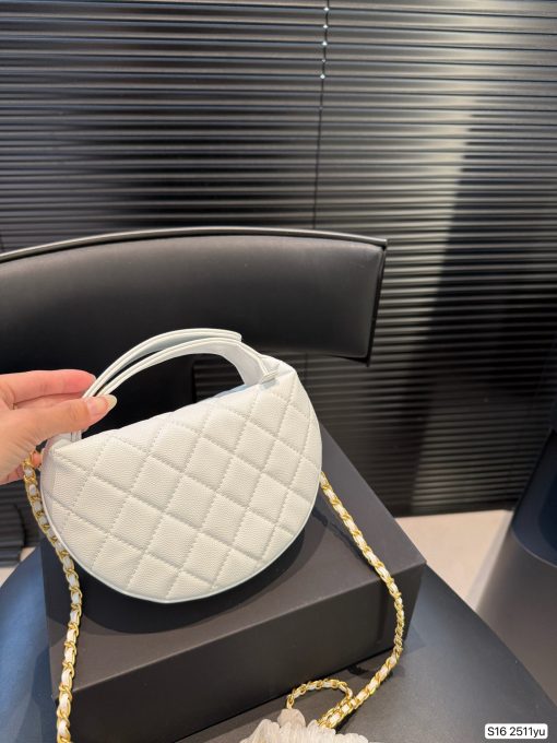 CHANEL handbag - Image 6